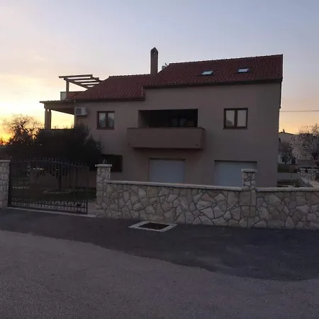 Eva * ביוגראד נה מורו