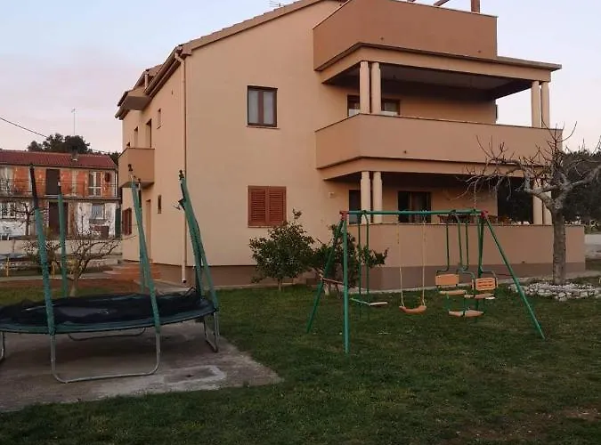 Eva * Biograd Na Moru