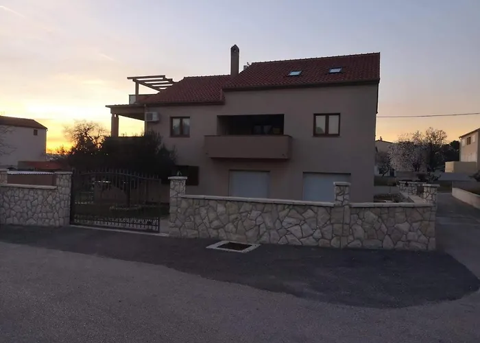 Eva * Biograd Na Moru